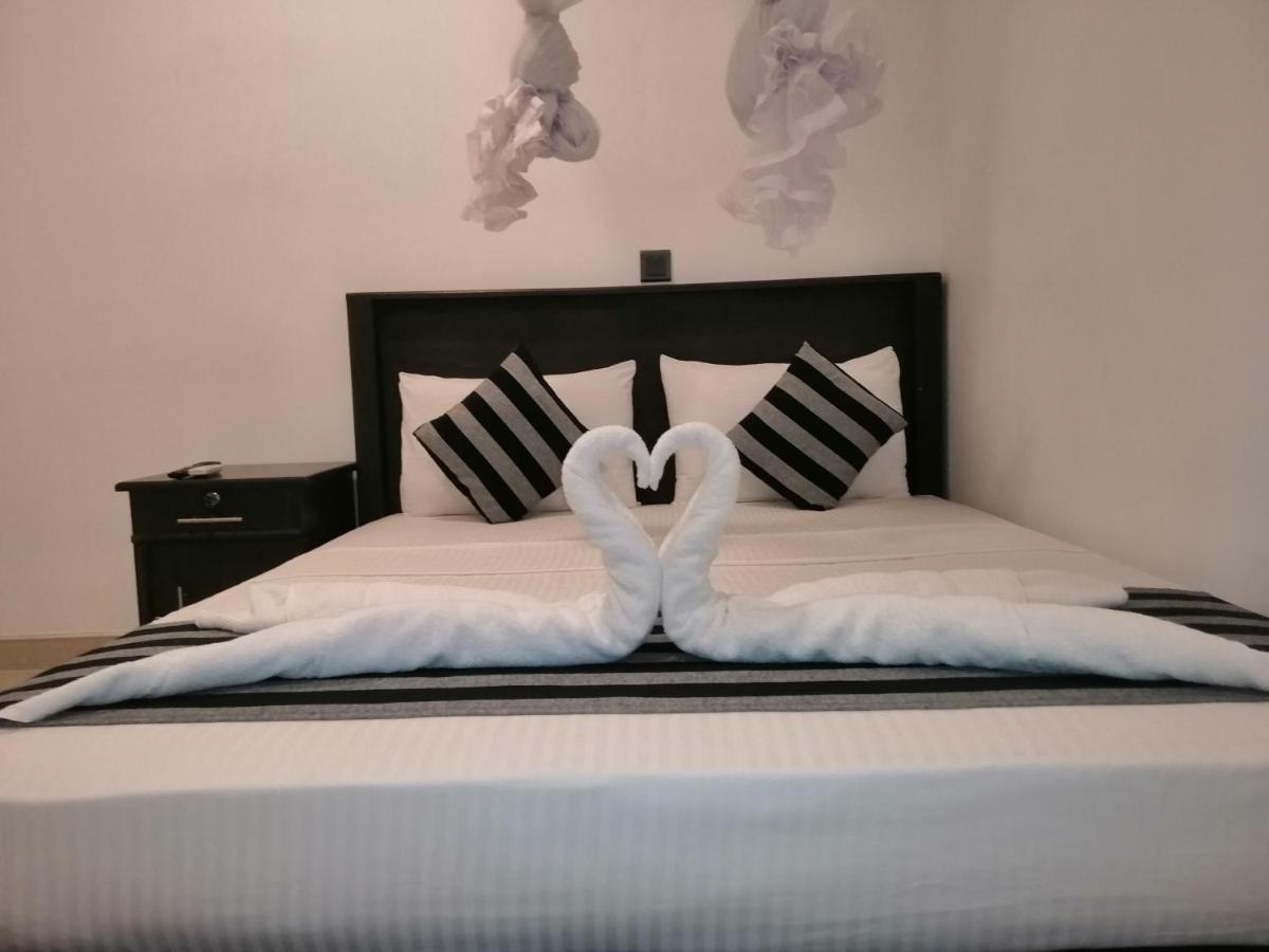 Induwara Safari Resort 达瓦拉维 外观 照片