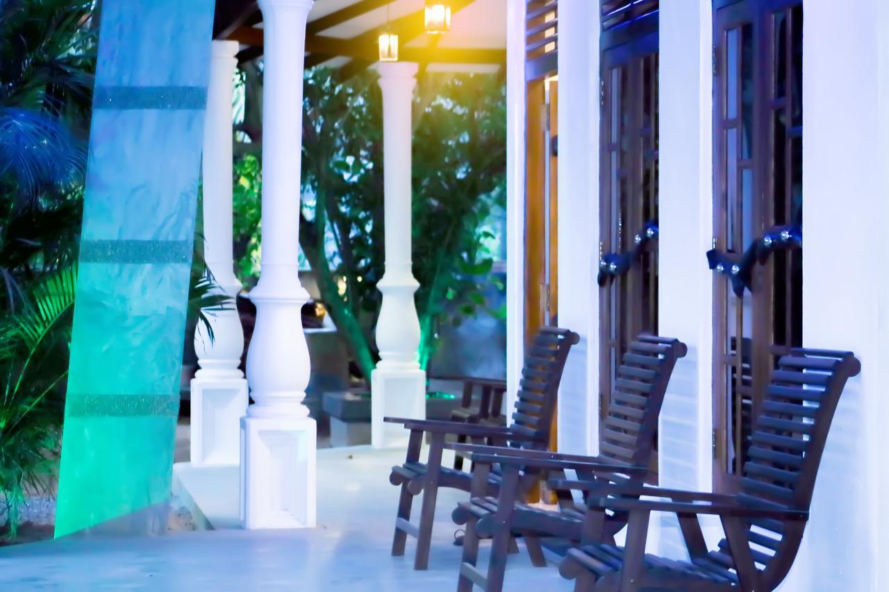 Induwara Safari Resort 达瓦拉维 外观 照片