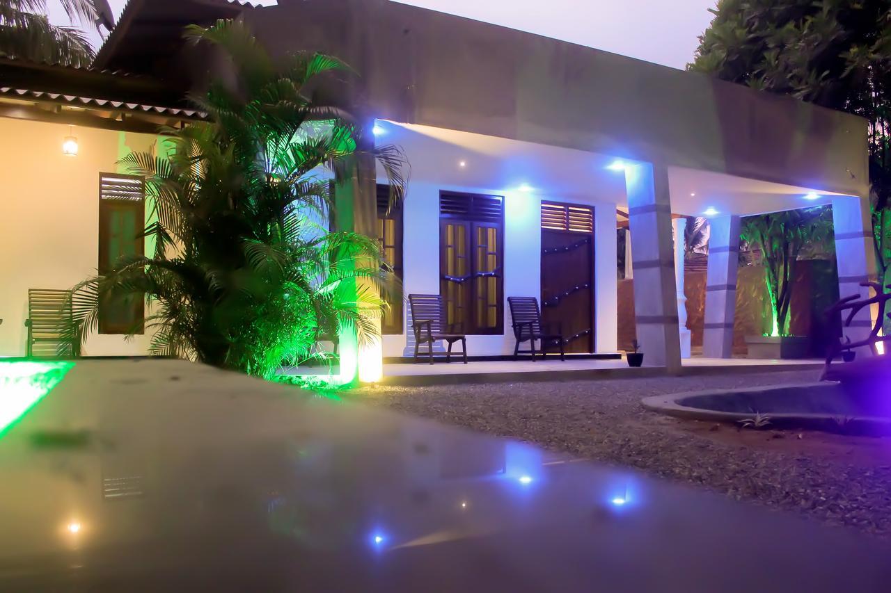Induwara Safari Resort 达瓦拉维 外观 照片