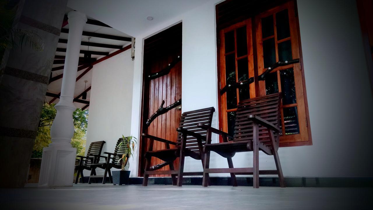 Induwara Safari Resort 达瓦拉维 外观 照片